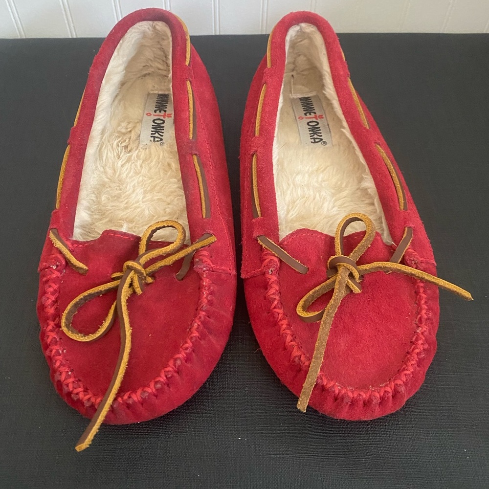 Minnetonka moccasins - Picture 2 of 4
